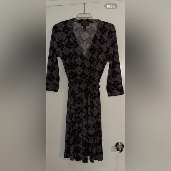 Gray/purple printed polyester/spandex fitted belted dress - Picture 2 of 3